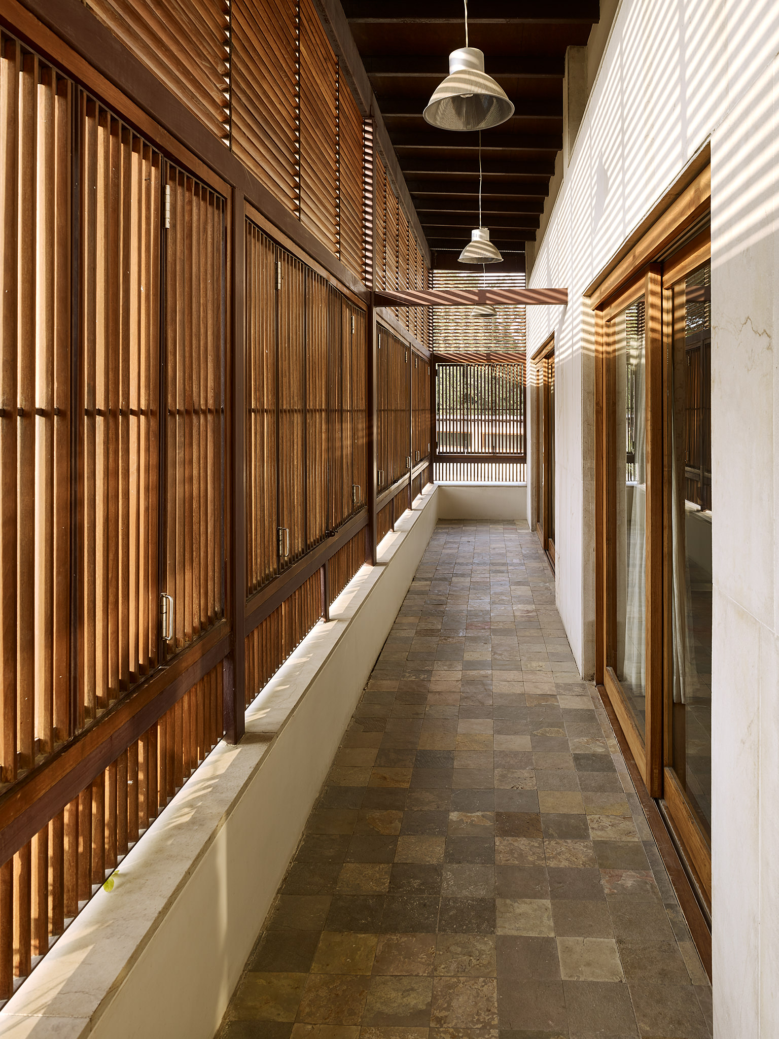 E17621 Alpa 060478 SCREEN